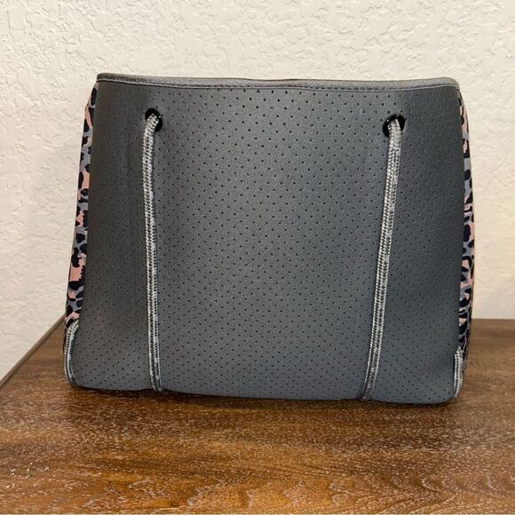 Ah-Dorned Neoprene Animal Print Large Tote Shoulder Purse Bag - Picture 5 of 7